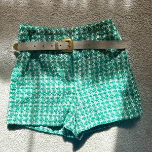 High waisted shorts with western belt